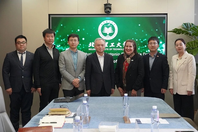 CUJAE delegation visits BIT for exchanges