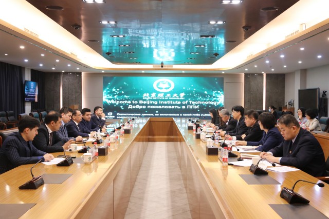 Delegation from Uzbekistan visits BIT for cooperation