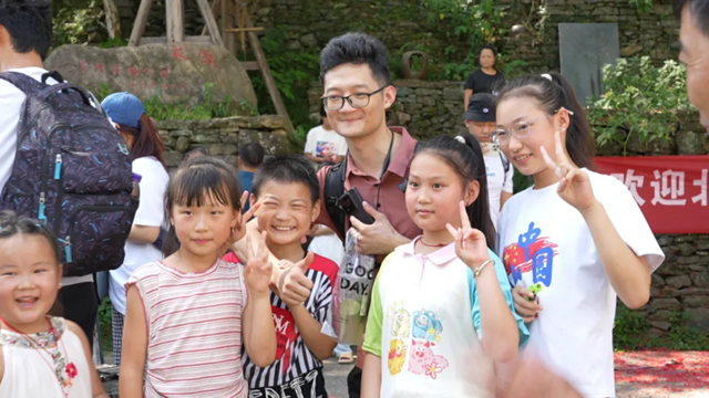 The 11-year relay of BIT's sparks volunteer teaching team